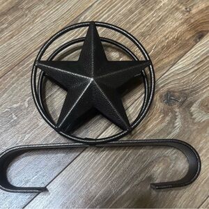Black Metal Star Wall Decor with Hooks